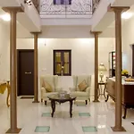 Megaron Apartamento