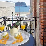 Apartamento Megaron *