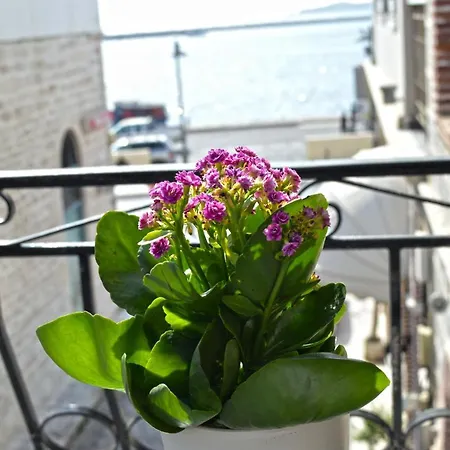 Megaron Apartament Ermupoli