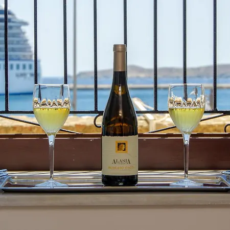 Apartament Megaron Ermupoli