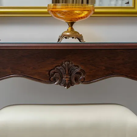 Megaron Apartament *