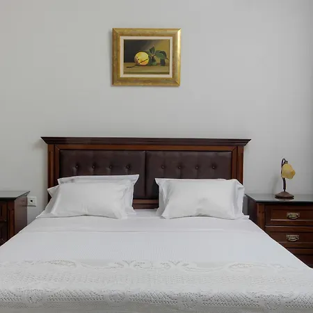 Megaron Apartment *