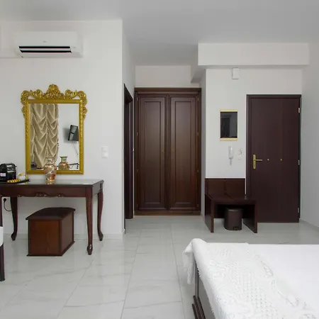 Apartment Megaron *